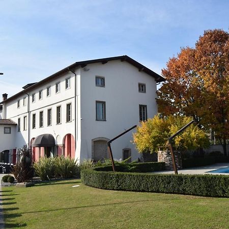 Settecento Hotel Presezzo Luaran gambar