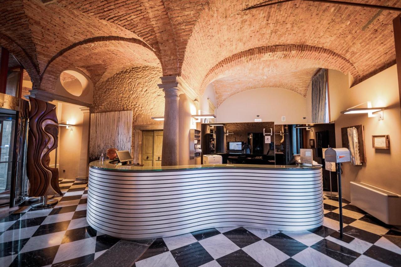 Settecento Hotel Presezzo Luaran gambar