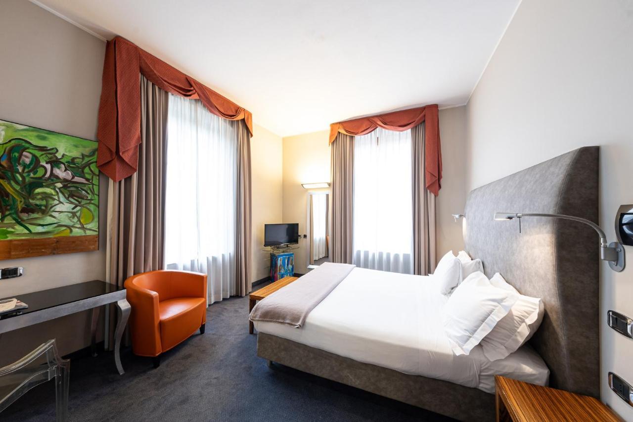 Settecento Hotel Presezzo Luaran gambar