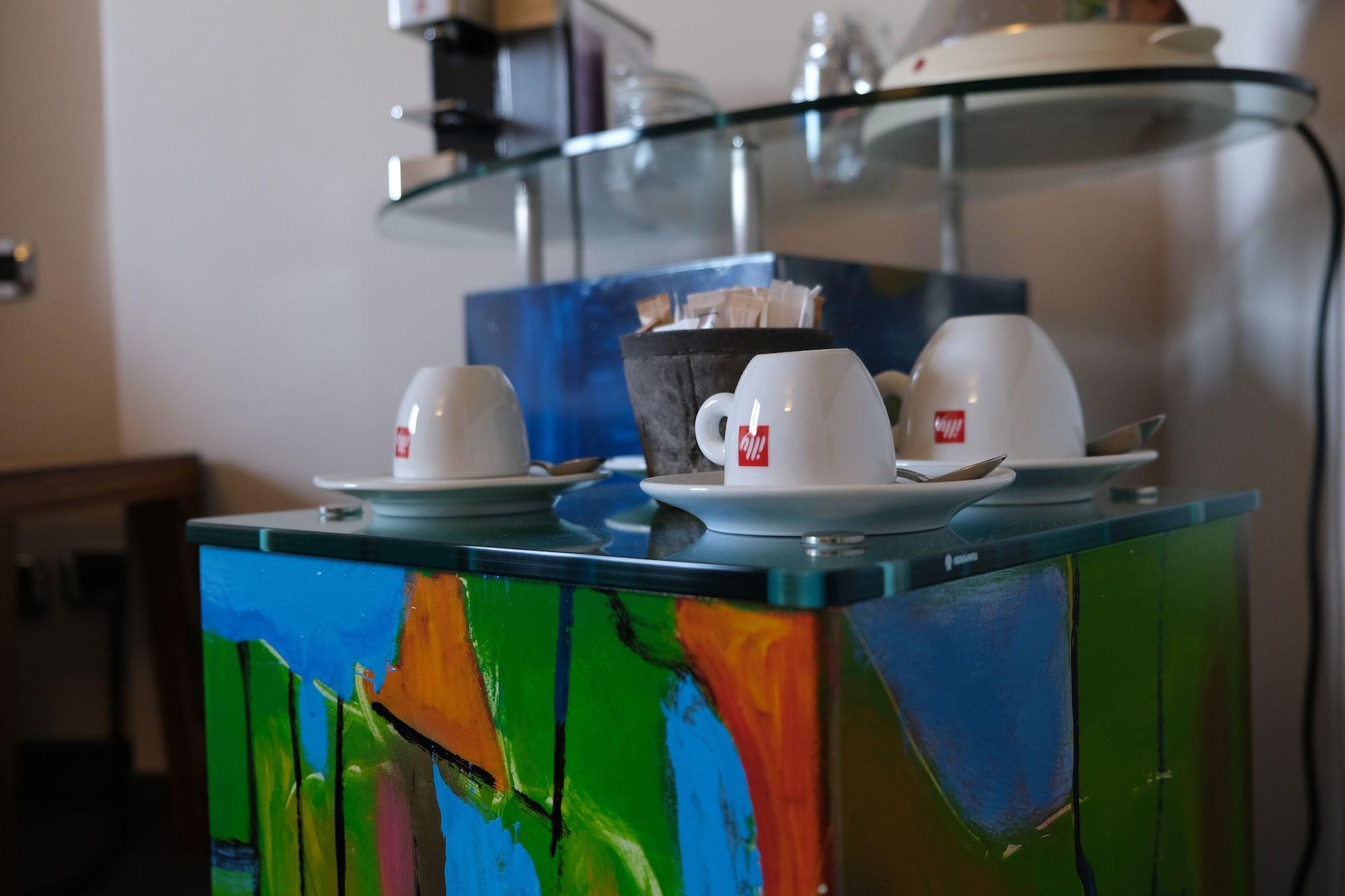 Settecento Hotel Presezzo Luaran gambar